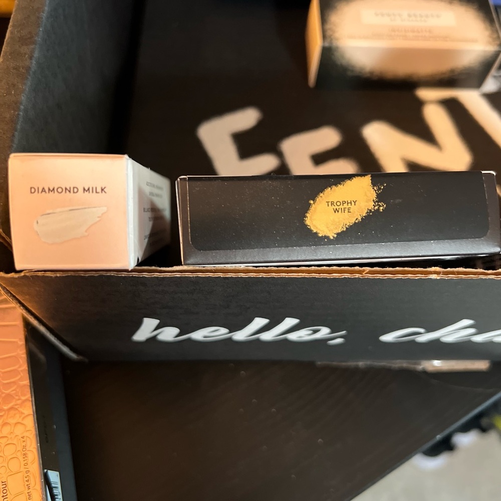 Fenty Beauty Box! 😍🌟🔥 - Picture 3 of 6